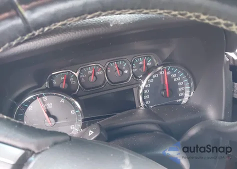 2018 Chevrolet Suburban Lt z USA, uszkodzony, nr VIN 1GNSKHKC9JR395793